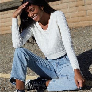 cropped cable-stitch v-neck sweater